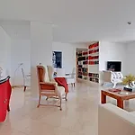 Apartment News