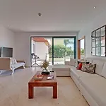 News Apartment *