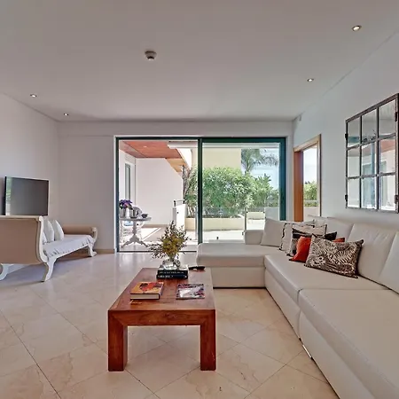 News Apartment *