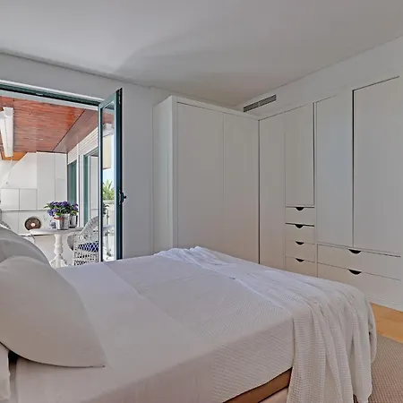 Apartment News *